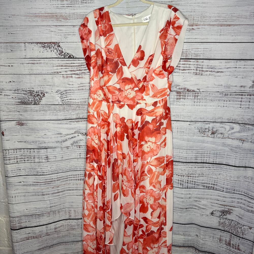Eliza J Size 14 Floral Maxi Dress Red Chiffon Wrap V-Neck - Picture 3 of 3